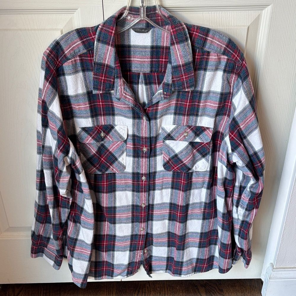 Eddie Bauer Plaid flannel women’s Button-Up Shirt size XXL 2XL checkered GUC
